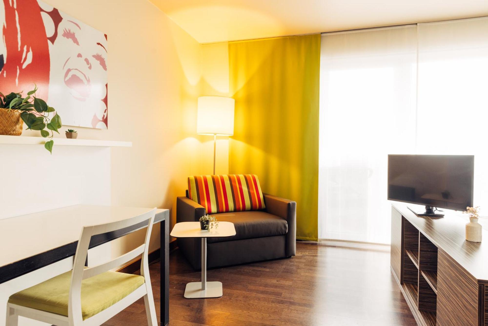 Hotel Harry's Hart Bei &